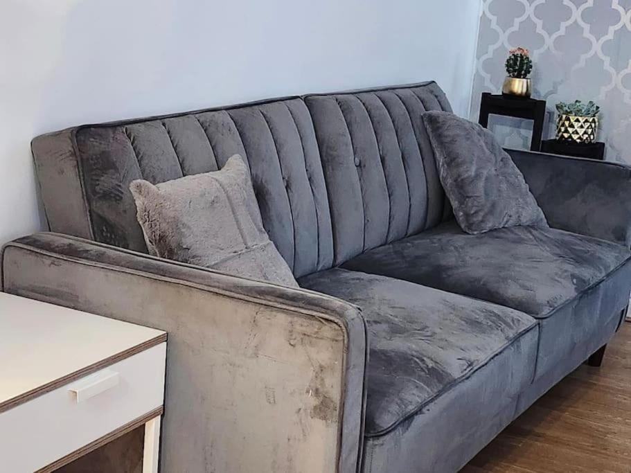 Spacious Ground Floor 2 Bedroom 2 Bathroom Flat In Hatfield Near Hertfordshire University Private Car Park Sleeps 5-6 Kültér fotó